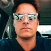 Foto de perfil de cliente satisfeita