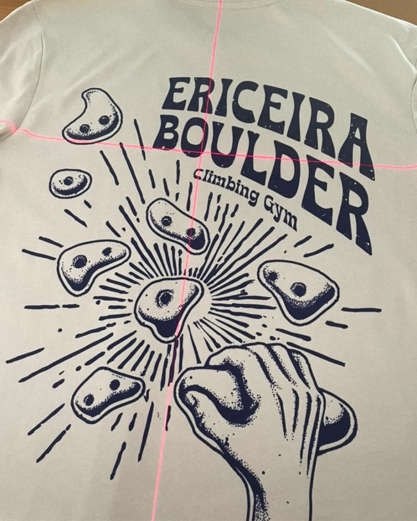 Camisola personalizada com estampagem para escalada, Ericeira Boulder Climbing Gym.